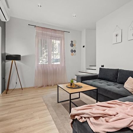 Apartment Rose Пула Екстер'єр фото