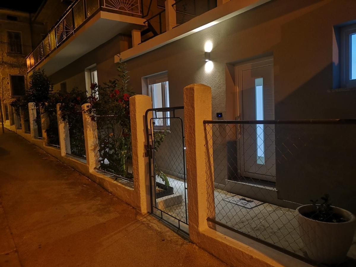 Apartment Rose Пула Екстер'єр фото